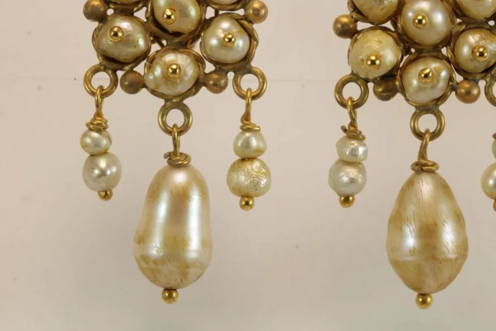 Boucles d'oreilles en or et perles anciennes