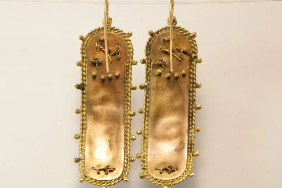Boucles d'oreilles en or et perles anciennes