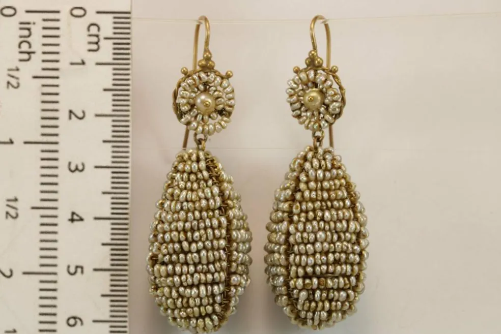 Boucles d'oreilles en or et perles anciennes