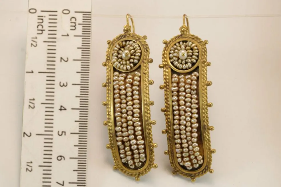 Boucles d'oreilles en or et perles anciennes