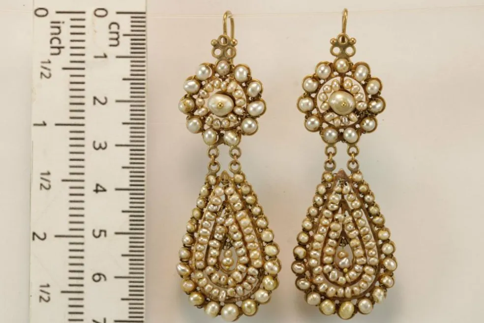 Boucles d'oreilles en or et perles anciennes