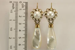 Boucles d'oreilles en or et perles anciennes