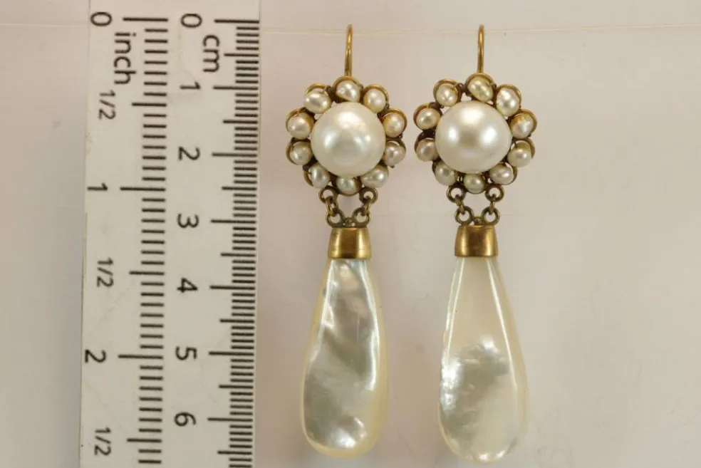 Boucles d'oreilles en or et perles anciennes