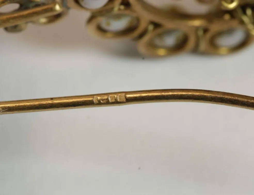 Boucles d'oreilles en or et perles anciennes