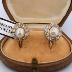 Boucles d'oreilles en or jaune avec diamants et perles, époque victorienne