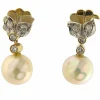 Boucles d'oreilles en or jaune et blanc avec diamants et perles
