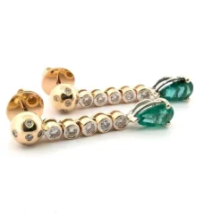 Boucles d'oreilles en or jaune avec émeraudes et diamants