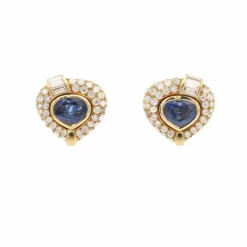 Boucles d'oreilles en or jaune avec saphirs et diamants