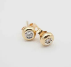 Boucles d'oreilles en or jaune 750 et diamants