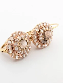 Boucles d'oreilles en or jaune avec couronne de diamants taille rose