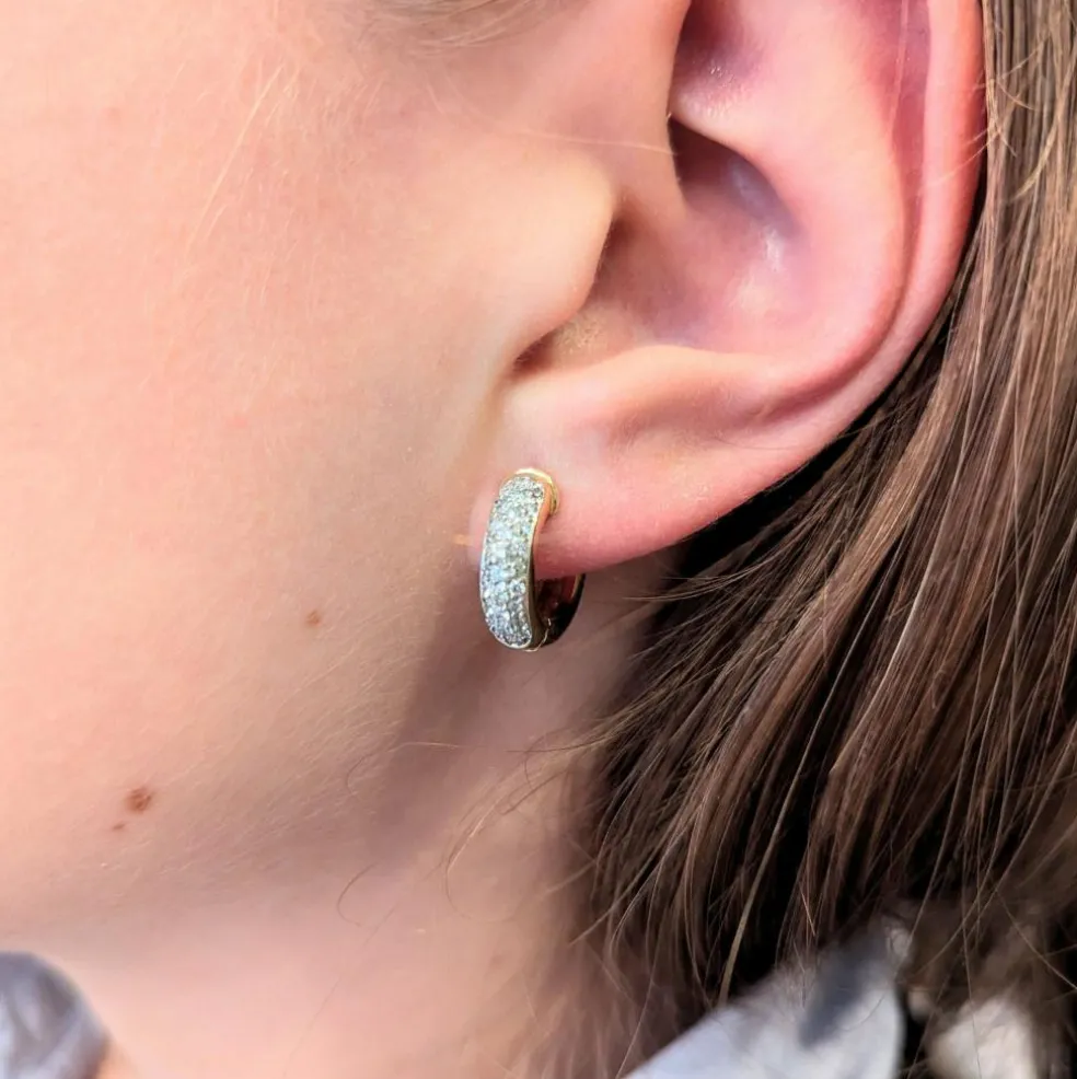 Boucles d'oreilles en or jaune et diamants
