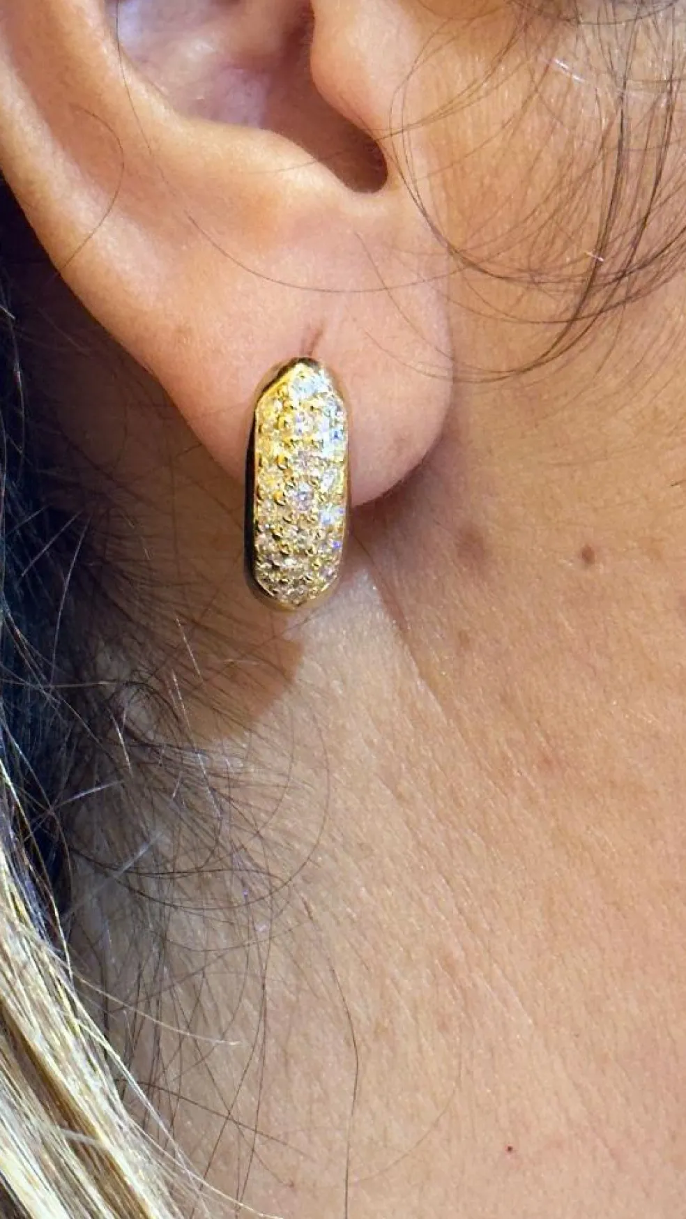 Boucles d’oreilles en or jaune 18 carats et diamants