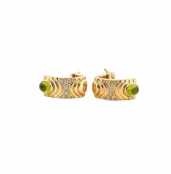 Boucles d’oreilles en or jaune , diamants et péridot