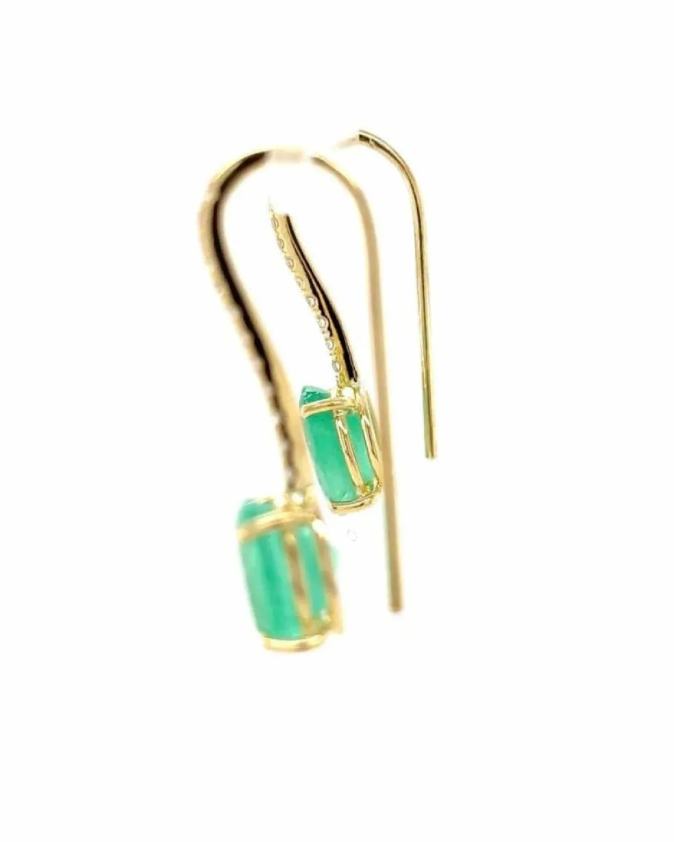 Boucles d'oreilles en or jaune avec émeraude et diamant