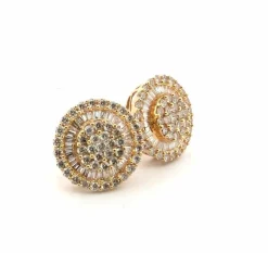 Boucles d'oreilles en or jaune avec diamants
