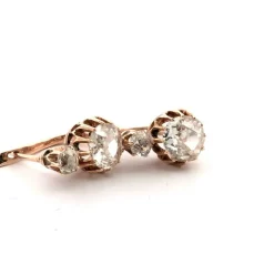 Boucles d'oreilles en or jaune avec diamants taille ancienne