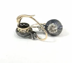 Boucles d'oreilles en or jaune et argent avec diamants