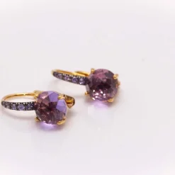 Boucles d'oreilles en or rose, saphirs et améthyste