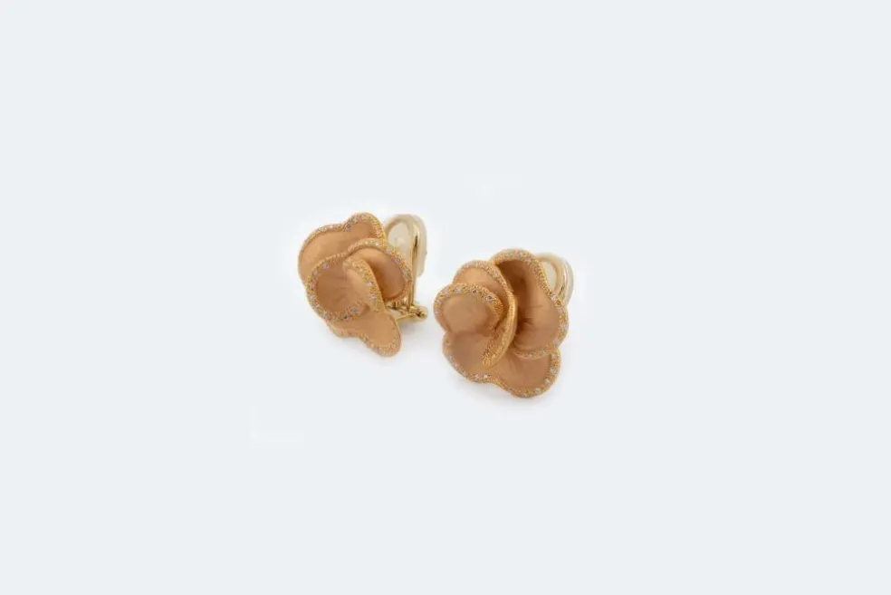 Boucles d'oreilles en or rose et diamants