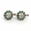 Boucles d'oreilles en platine avec émeraudes et diamants
