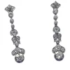 Boucles d'oreilles en platine de style Art Déco avec diamants.