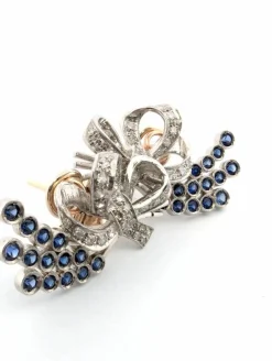 Boucles d'oreilles en platine avec des saphirs et des diamants