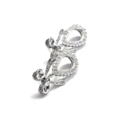 Boucles d'oreilles en platine avec diamants