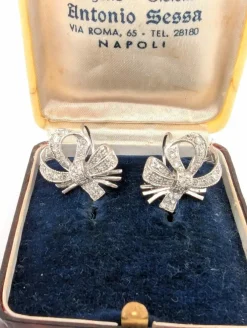 Boucles d'oreilles en platine avec diamants