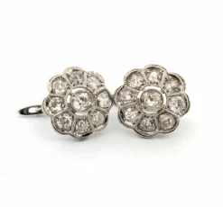 Boucles d'oreilles en platine avec diamants taille ancienne
