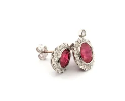 Boucles d'oreilles en platine avec rubis et diamants