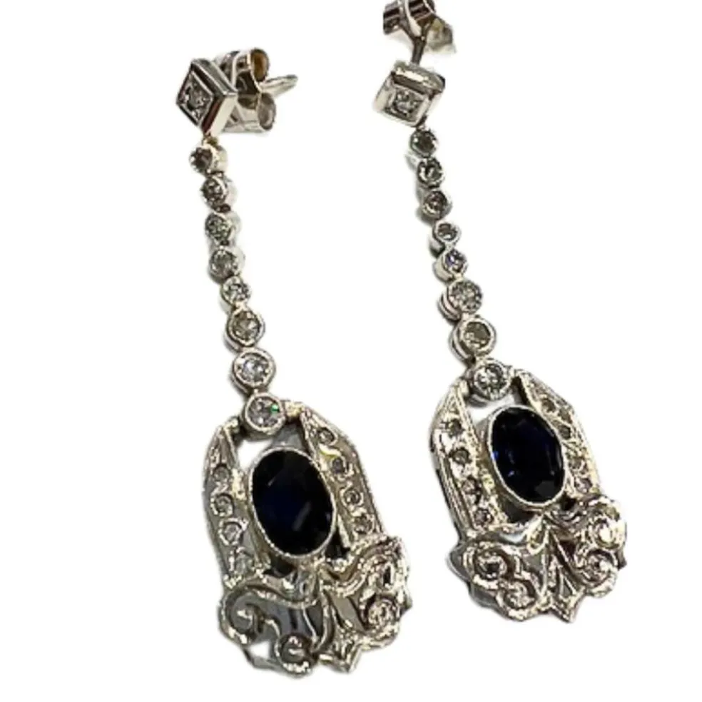 Boucles d'oreilles en platine de style art déco avec diamants et saphir