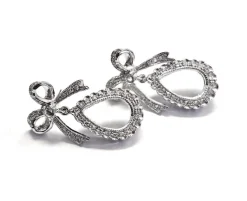 Boucles d'oreilles en platine avec diamants