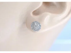 Boucles d'oreilles entourage en or blanc avec diamants