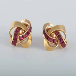 Boucles d'oreilles entrelacées Rubis synthétiques
