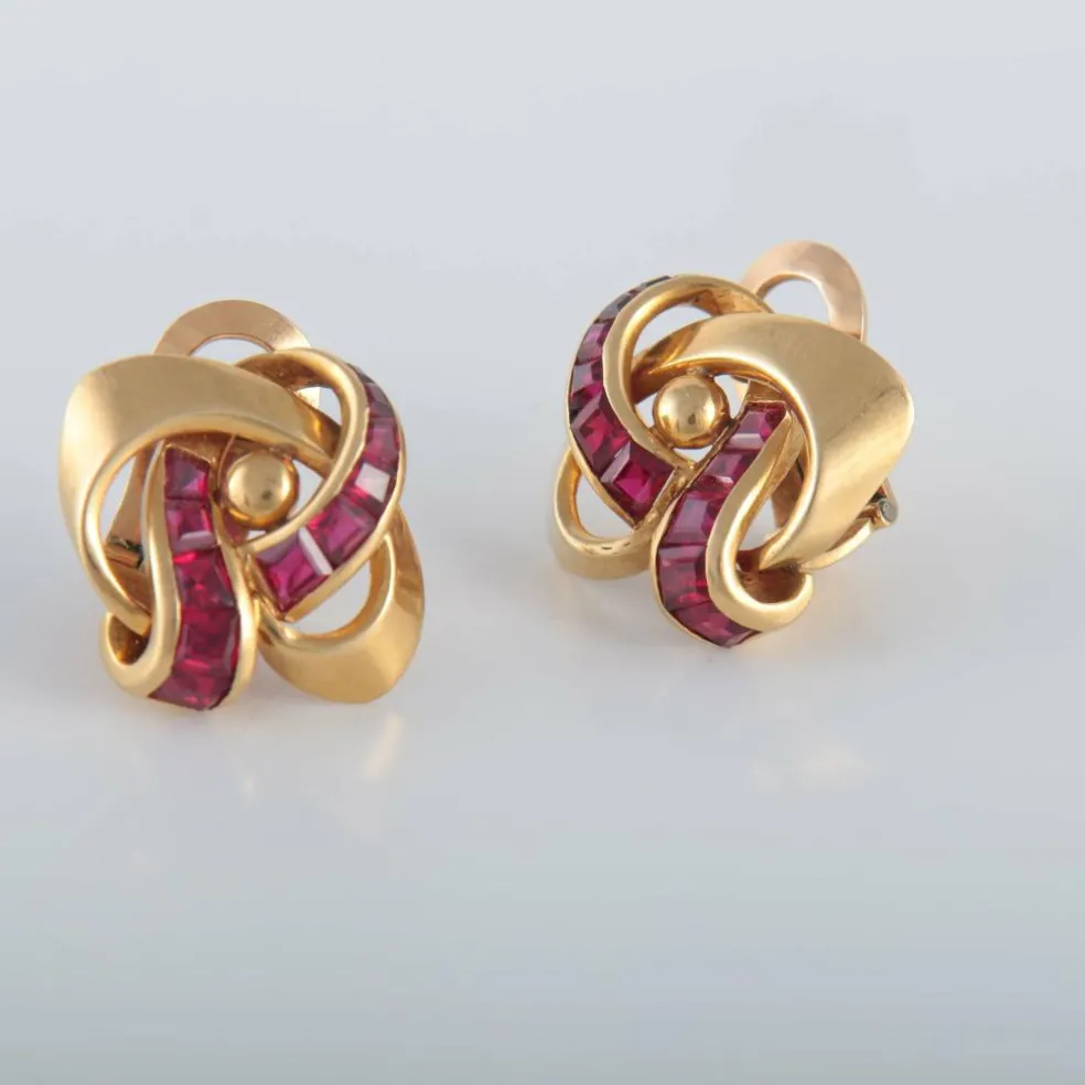 Boucles d'oreilles entrelacées Rubis synthétiques