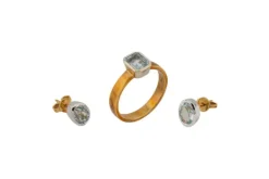 Boucles d'oreilles et bague en or blanc serties d'aigue-marine