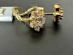 Boucles d'oreilles fleur en or jaune avec diamants certifié HRD
