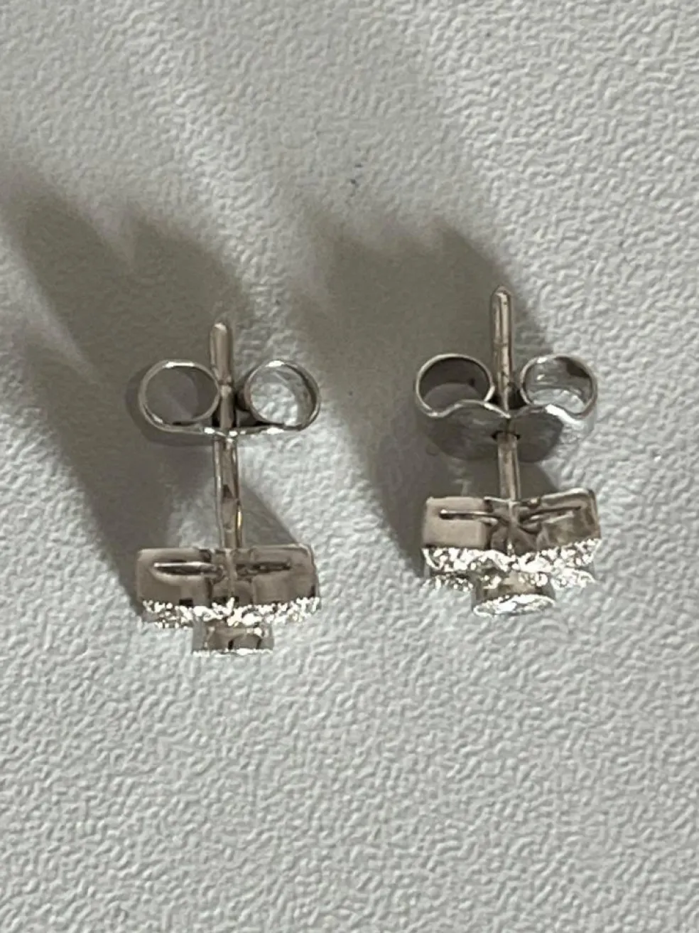 Boucles d'Oreilles Fleurettes Or Gris Diamants