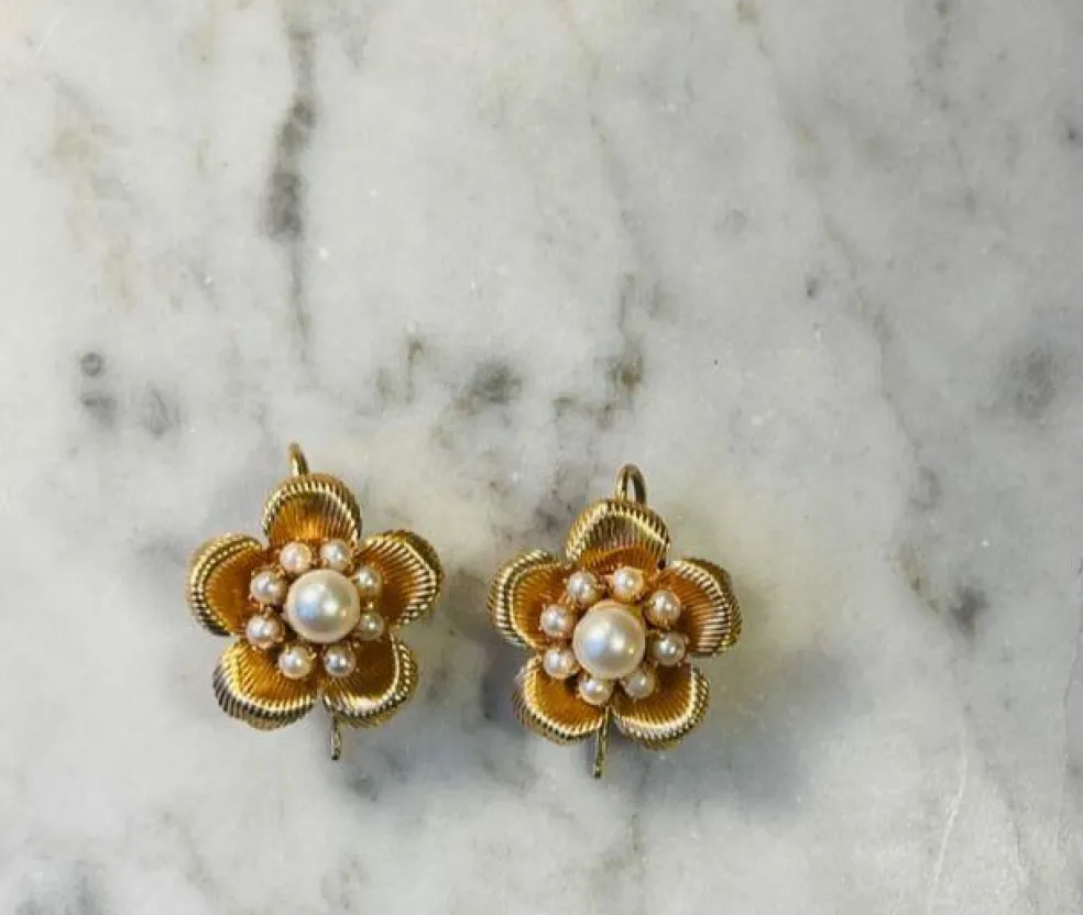 Boucles d'oreilles fleurs et perles