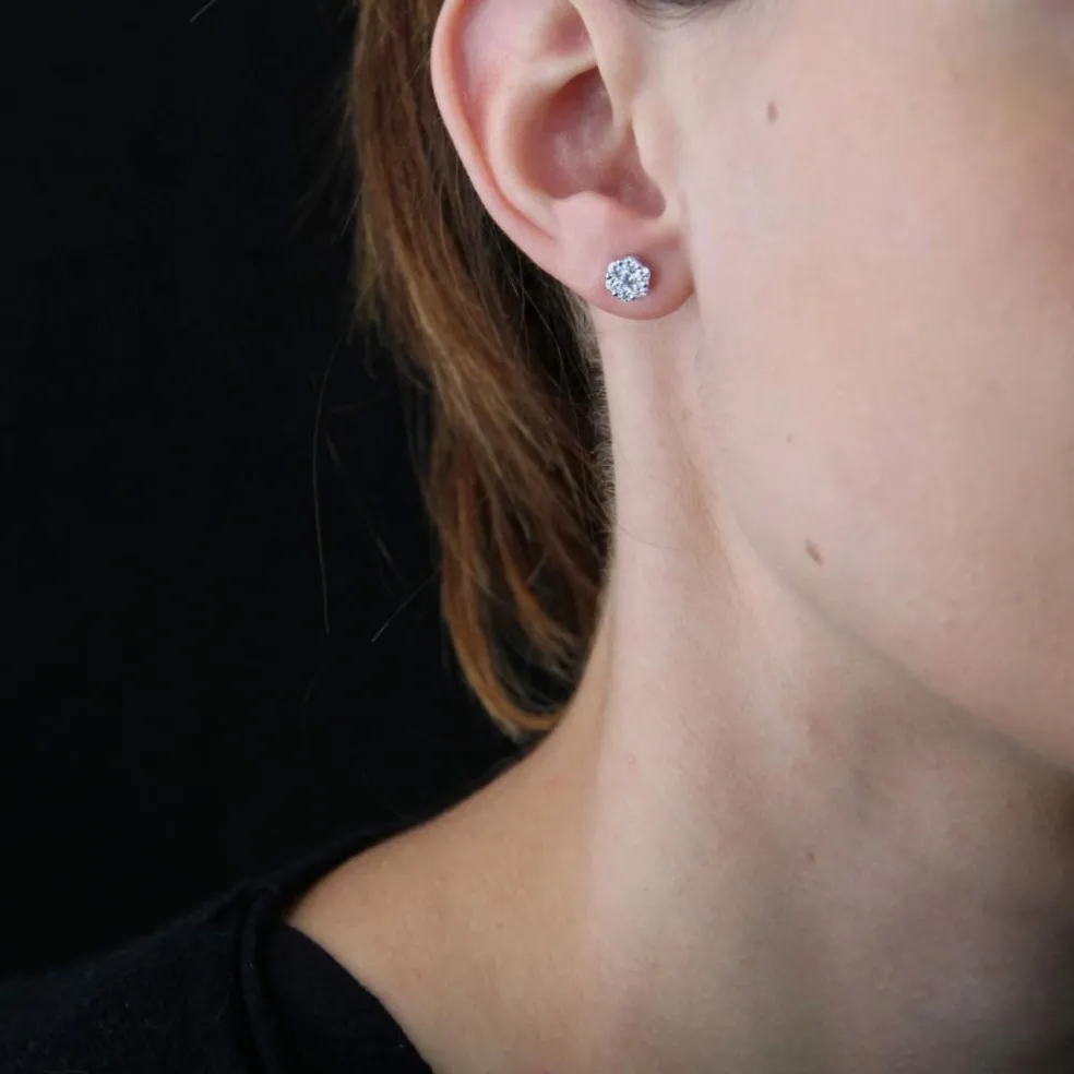 Boucles d'oreilles fleurs de diamants