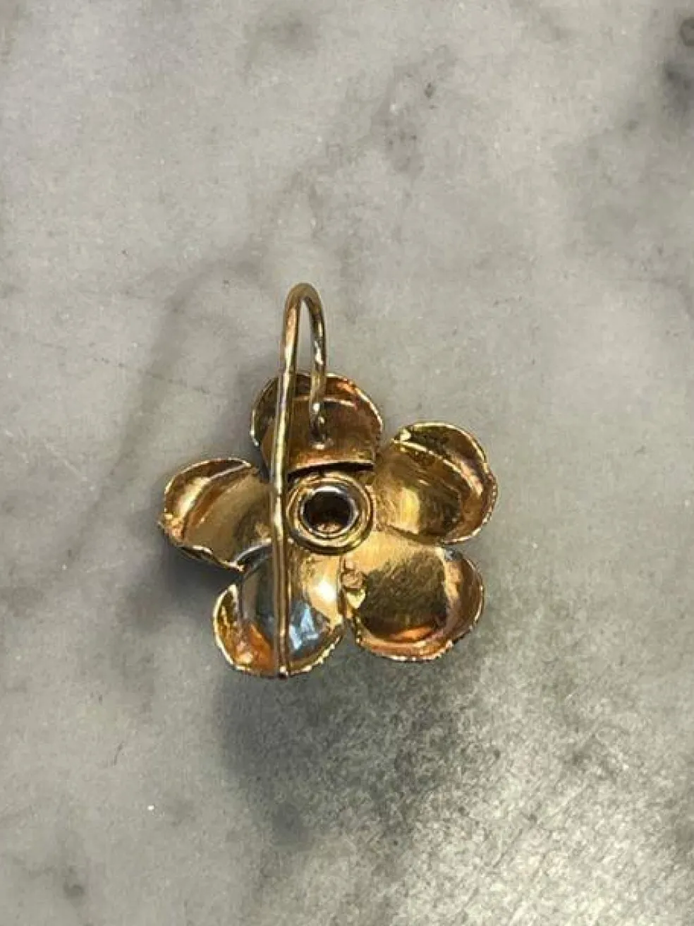 Boucles d'oreilles fleurs et perles