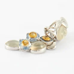 Boucles d'oreilles glycine Saphirs bleus et jaunes, Pierres de lune