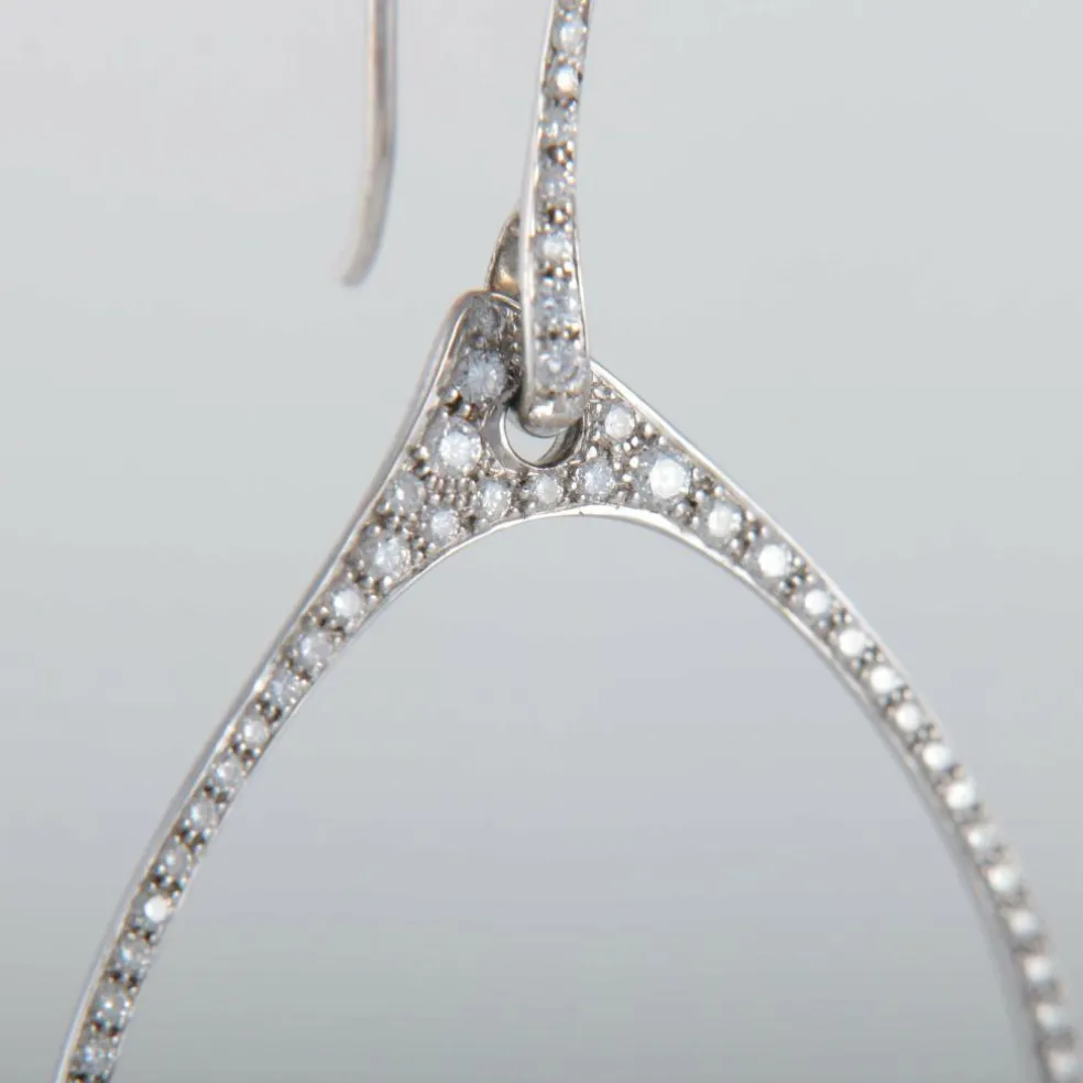 Boucles d'oreilles Goutte ajourée Diamants