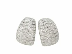 Boucles d'oreilles importantes en or blanc et pavage de diamants