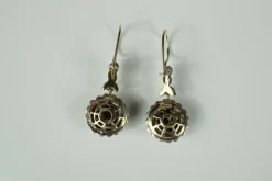 Boucles d'oreilles marguerite or, saphirs et diamants