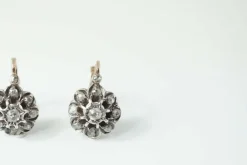 Boucles d'oreilles marguerite diamants taille ancienne
