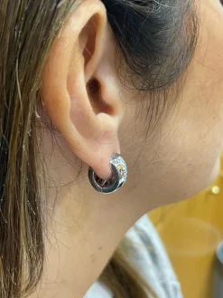 Boucles d’oreilles mini-créoles or blanc et diamants