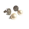 Boucles d'oreilles modernes en or 18 ct avec diamants et perle