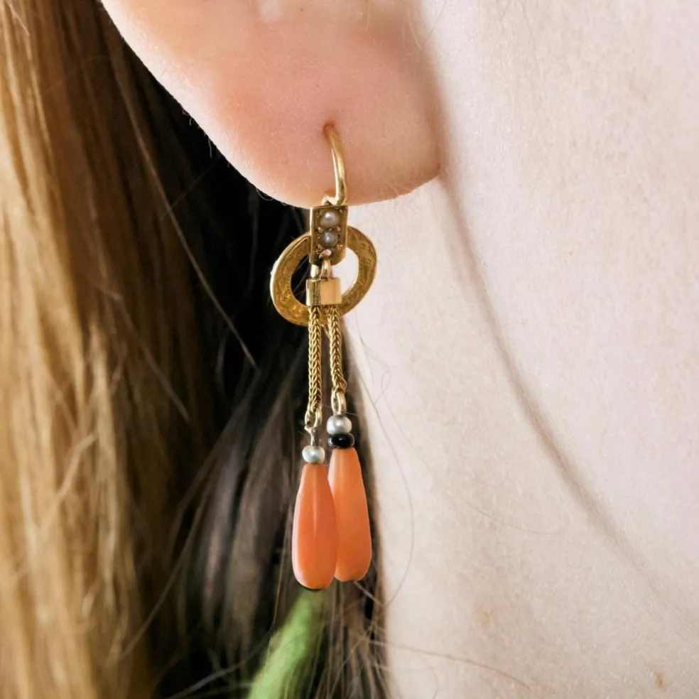 Boucles d'oreilles Napoléon III corail perles onyx