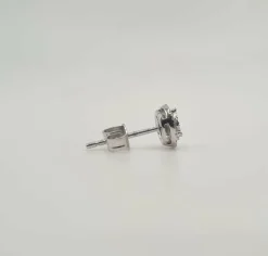 Boucles d’oreilles or blanc serties de diamants